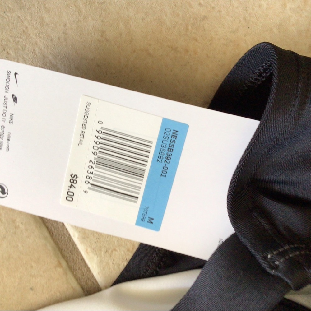 Nike one piece swimsuit…New - Picture 2 of 5